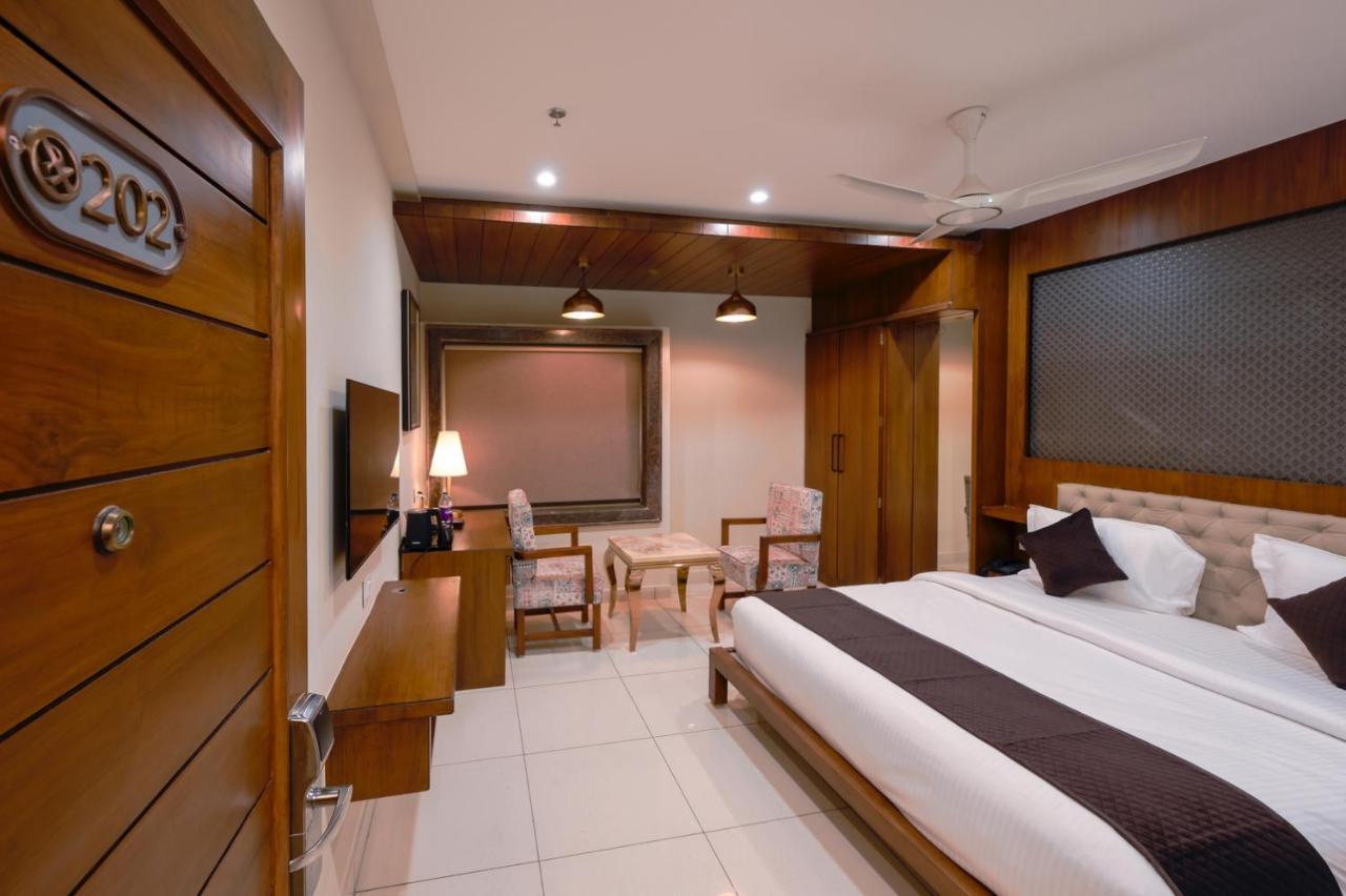 The Shivalik Hotel Bhubaneswar Eksteriør billede