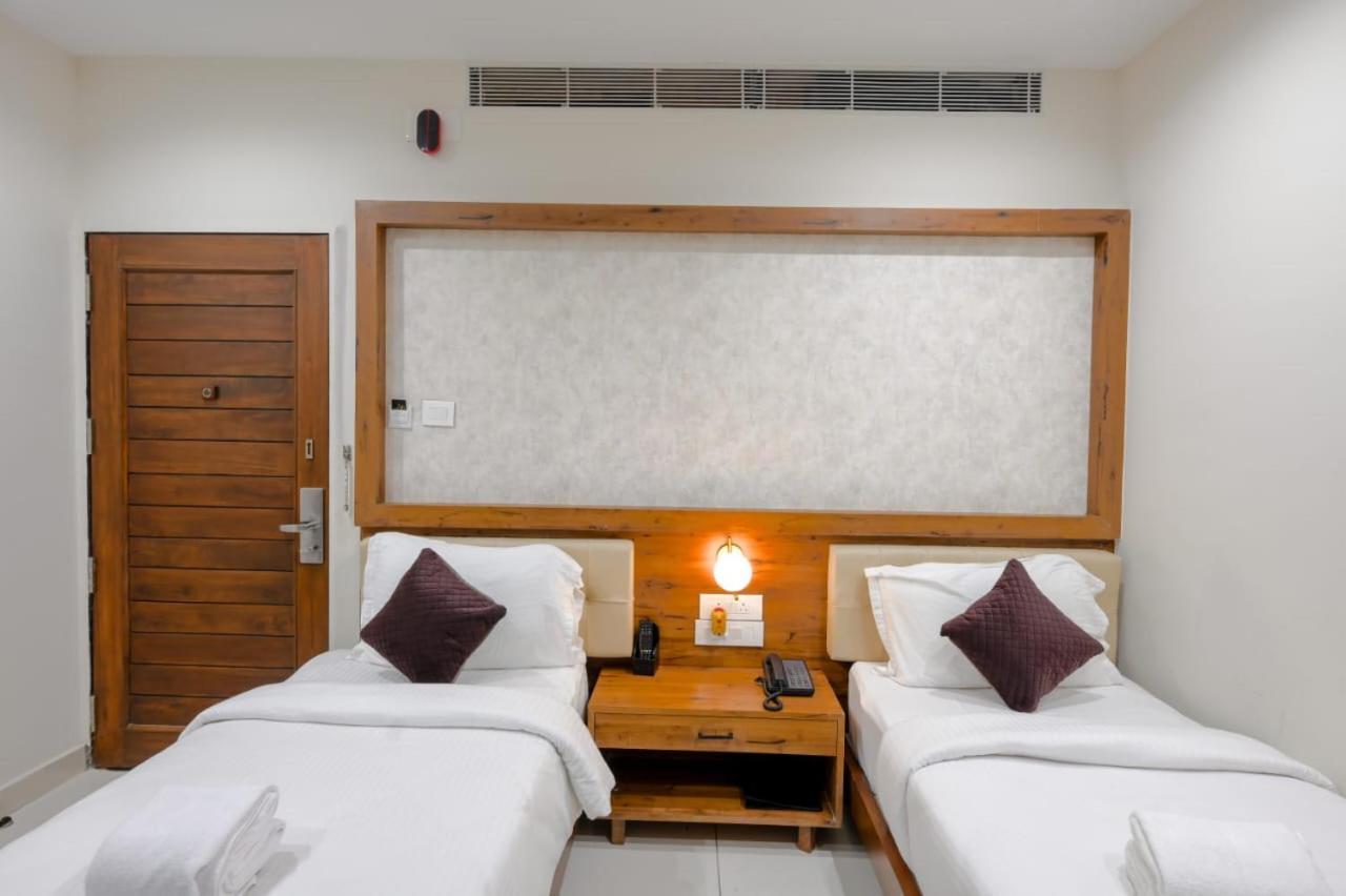 The Shivalik Hotel Bhubaneswar Eksteriør billede